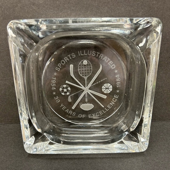 None Other - Rare 'Sports Illustrated' 30 Years Of Excellence Large Cigar Glass Sq. Ashtray